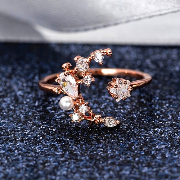 Svetlana Jewelry - LUNA Crescent Moon & Star Ring